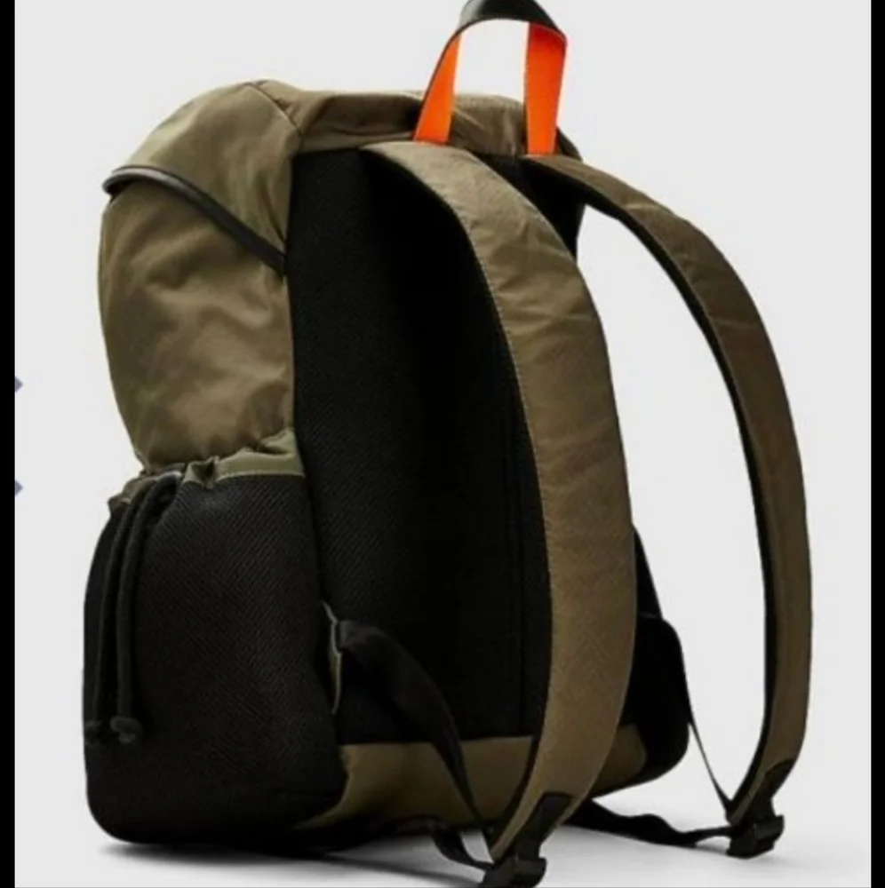 TOMMY HILFIGER MOCHILA SIGNATURE FLAP BACKPACK BNWT - RETIRED $200 1 Left!